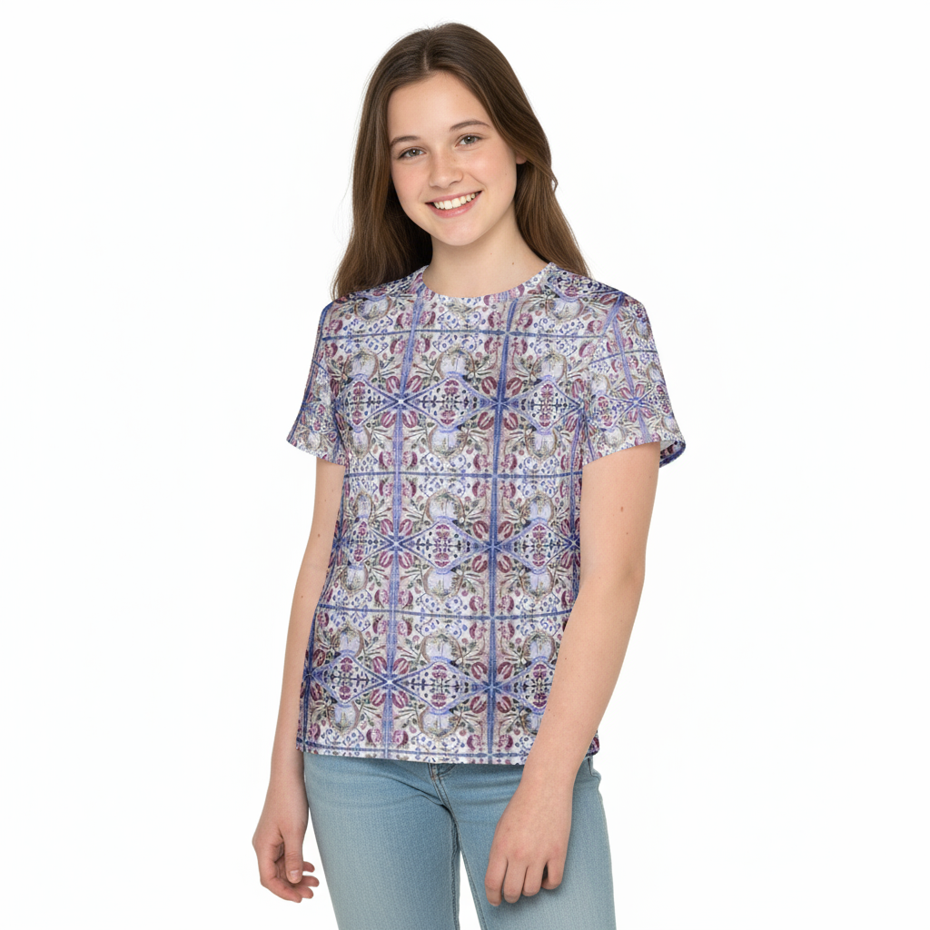 Etui with Latin model